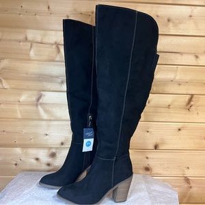 Universal thread thigh high riding boots heeled black size 7.5 NWT